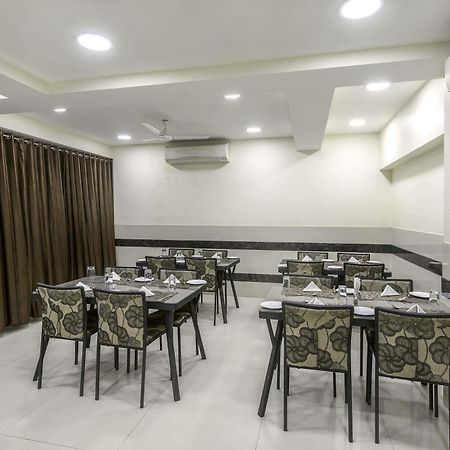 Oyo 16703 Hotel The Platinum Kolkata Eksteriør bilde