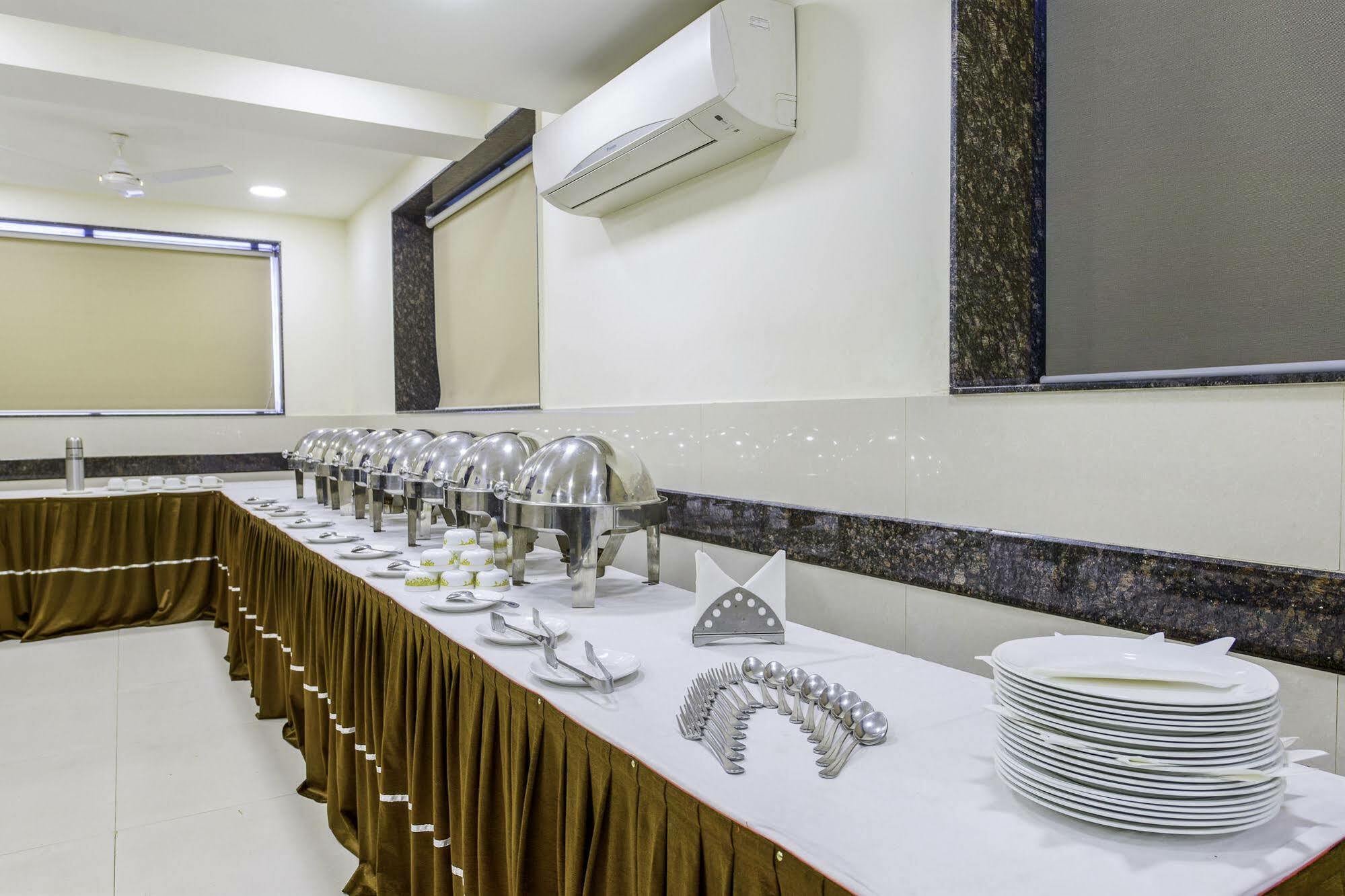 Oyo 16703 Hotel The Platinum Kolkata Eksteriør bilde