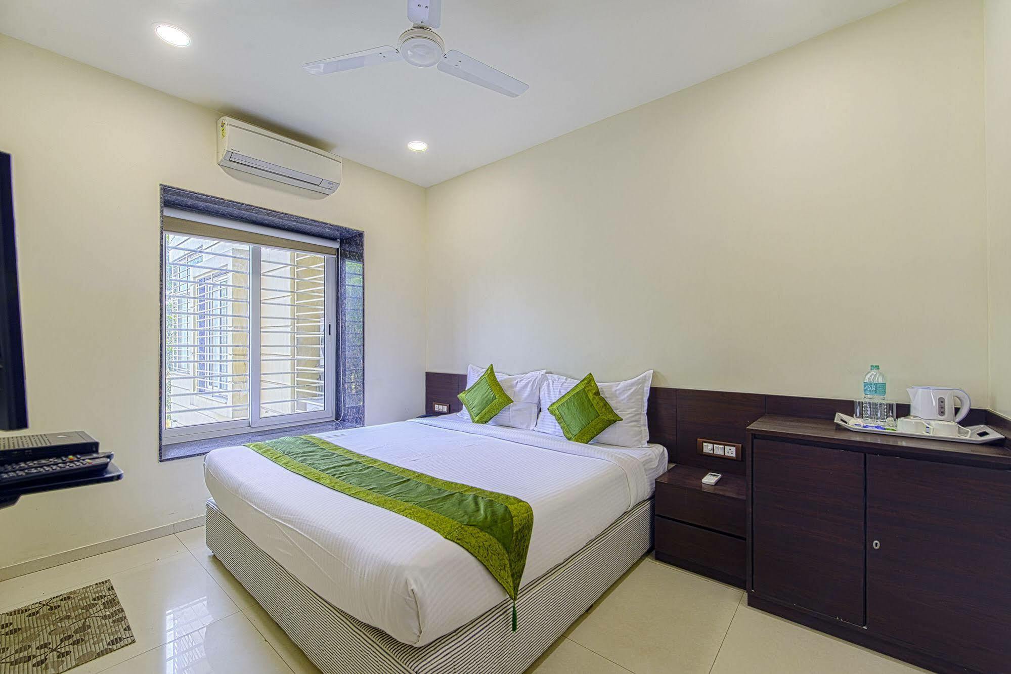 Oyo 16703 Hotel The Platinum Kolkata Eksteriør bilde