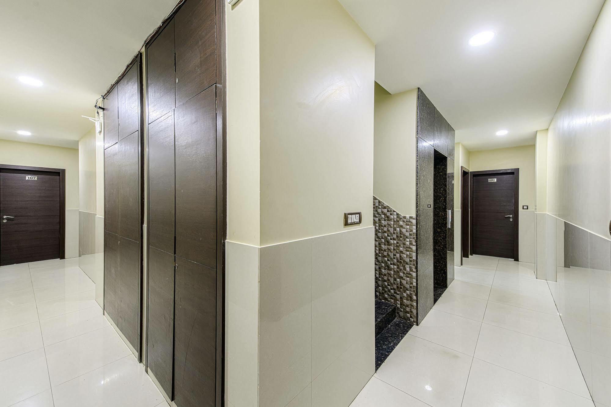 Oyo 16703 Hotel The Platinum Kolkata Eksteriør bilde